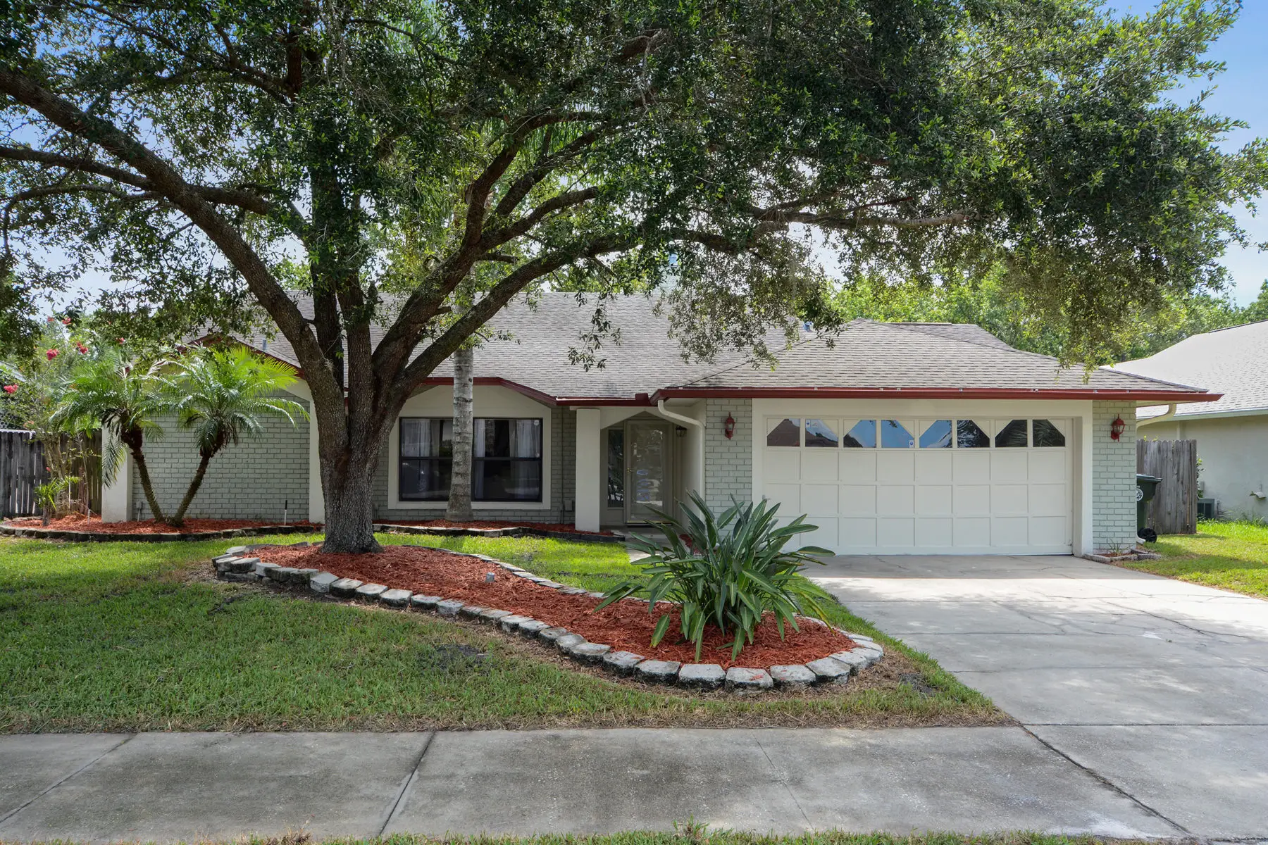 Sold in Alafaya Woods | 1025 Gwyn Circle, Oviedo, FL 32765