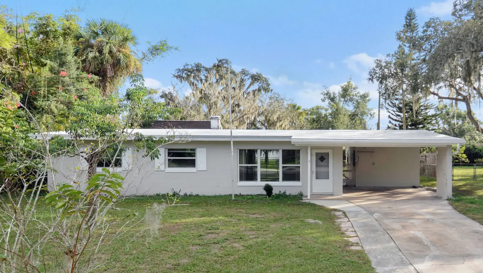 160 E 3rd Ct Chuluota FL 32766